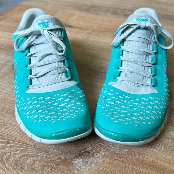 Nike Free Running Shoes size 11 - Picture 4 of 4